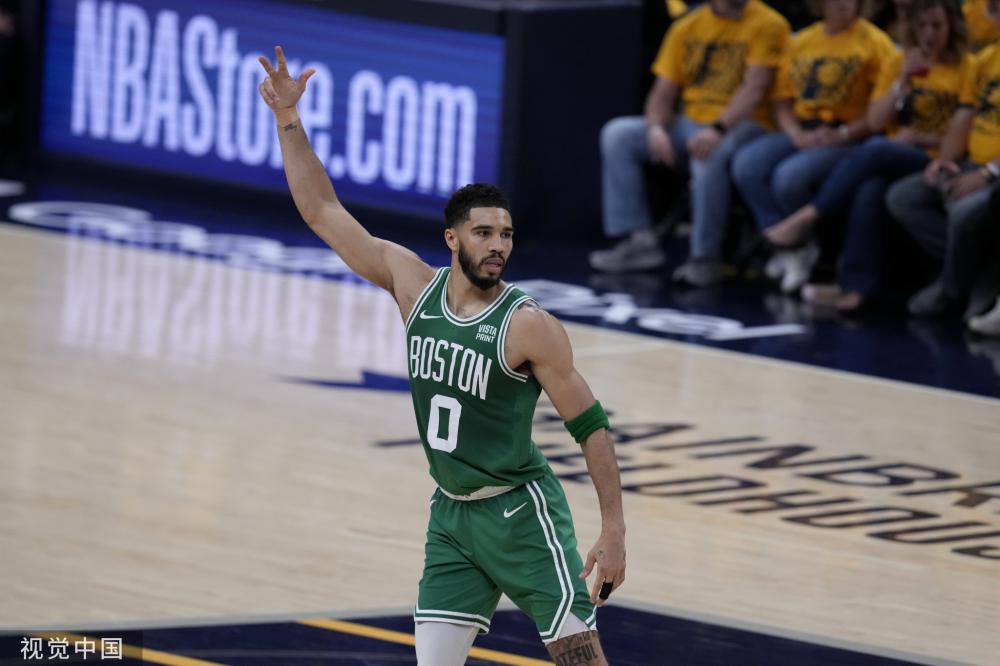 两人当日的 两人当日的